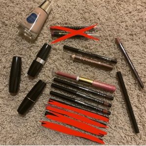 Huge Avon makeup bundle - lip liner, glimmersticks